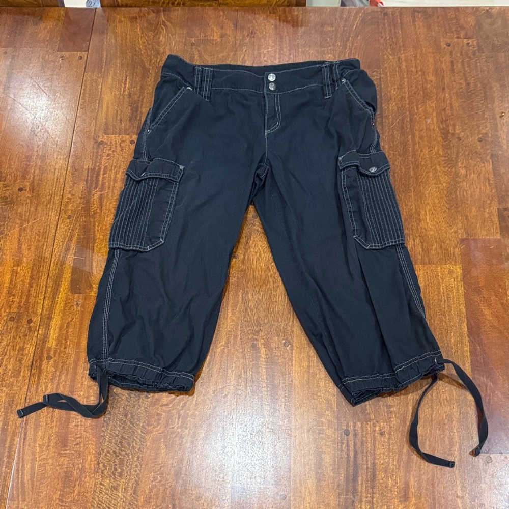 Y2K DKNY Active Black Cargo Capris with Drawstring